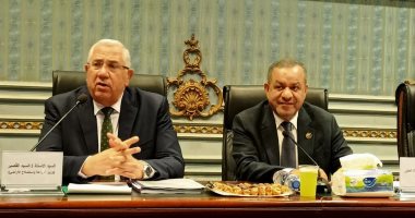 وزير الزراعة يستعرض بمجلس الشيوخ المبادرات المقدمة للمزارعين والصيادين وزير الزراعة يستعرض بمجلس الشيوخ المبادرات المقدمة للمزارعين والصيادين